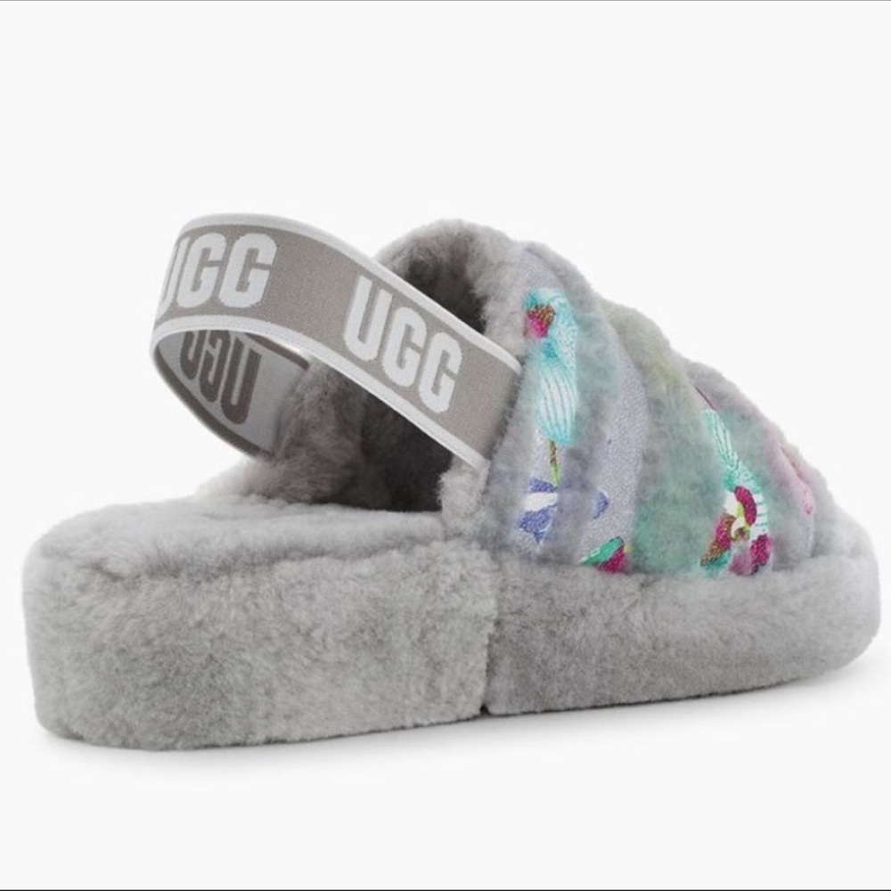 UGG FLUFF YEAH TIGER FLOWER
LIGHT GRAY WOOL SLIPPERS SANDALS SIZE 7 - Picture 3 of 12